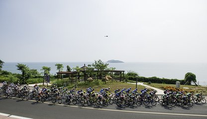 2017第十二屆環(huán)海南島國際公路自行車賽彰顯公平公正  國際自盟來信稱贊 